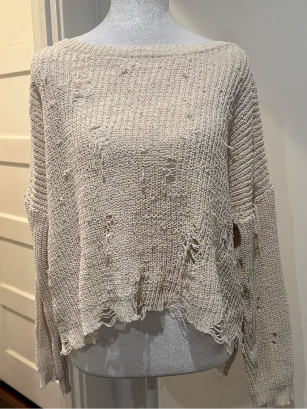 Timing Distressed Sweater - Cream
